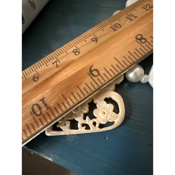 Vintage Boho Filagree Heart Shell Pendant Necklace Flowers White - Picture 9 of 9